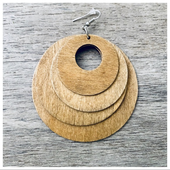 ✨RESTOCKED✨FAVORITE BOHO CHIC WOOD CIRCLE LAYERED FABULOUS EARRINGS - Picture 5 of 11